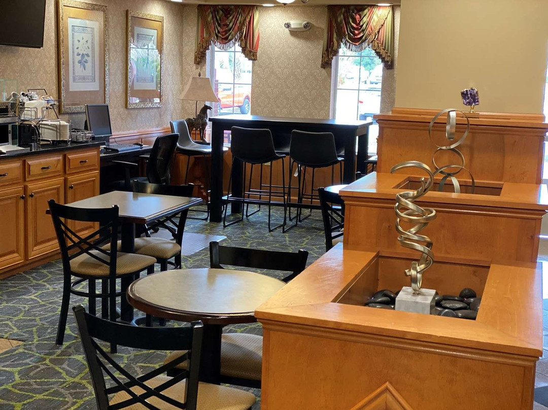 SureStay Plus Hotel by Best Western Warner Robins AFB主图