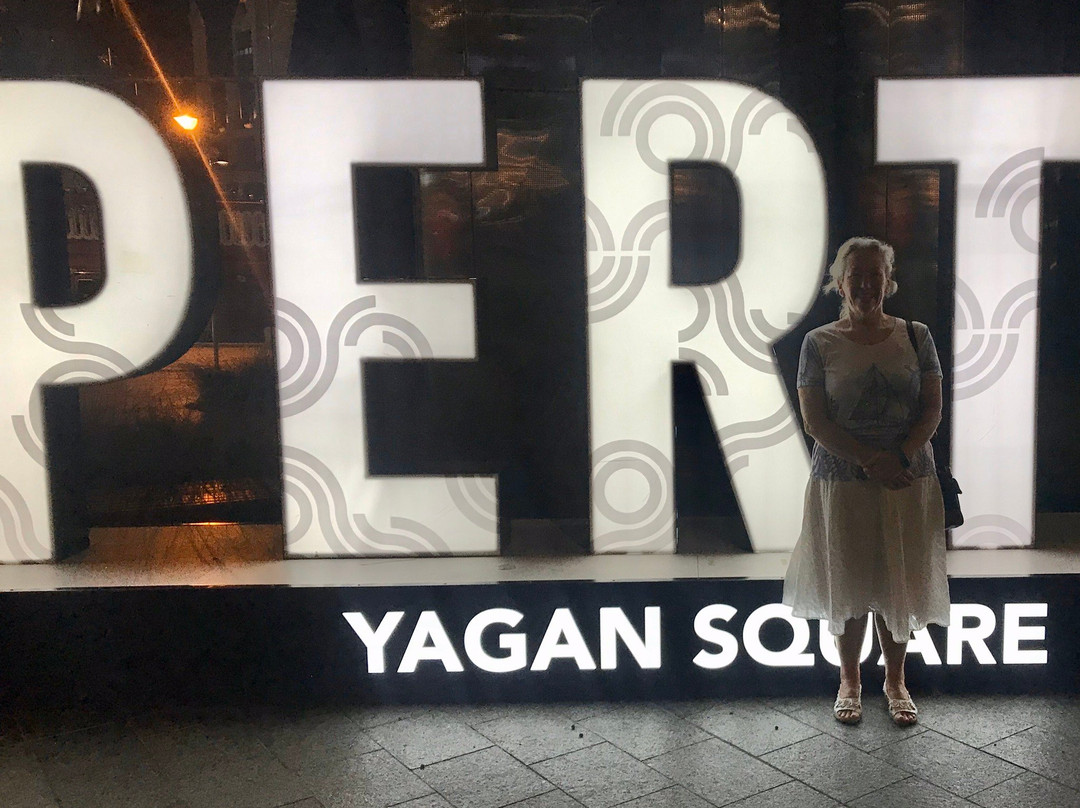 Yagan Square景点图片