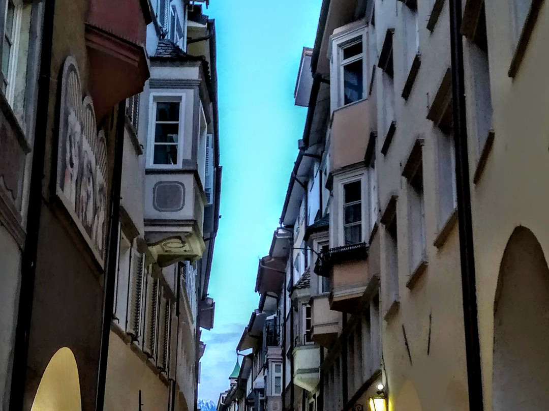 Via dei Portici景点图片