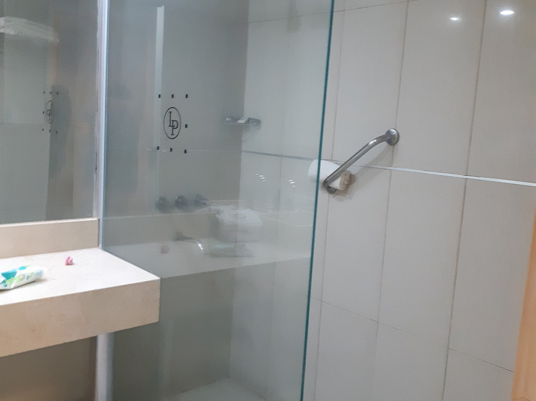 Le Parc Hotel & Suite主图