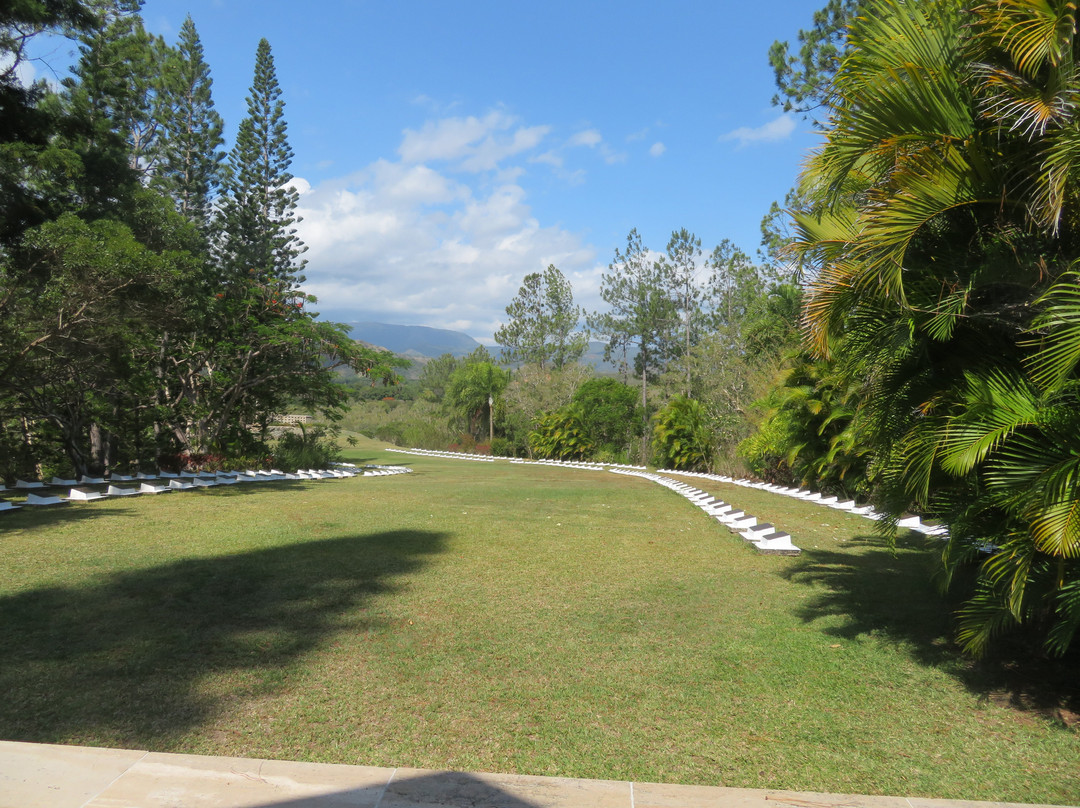 New Zealand Military Cemetery-Bourail必去景点