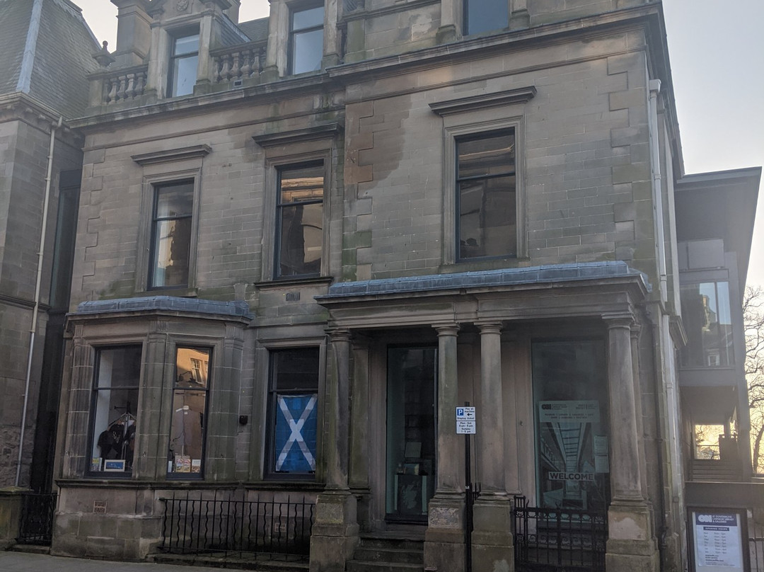 Dunfermline Carnegie Library & Galleries-丹弗姆林必去景点