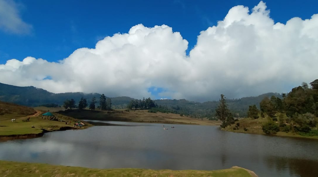 Mannavanur Lake景点图片