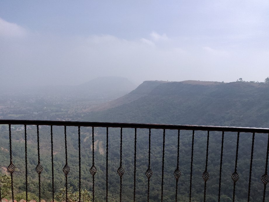 Nivant Hill Resort-官方