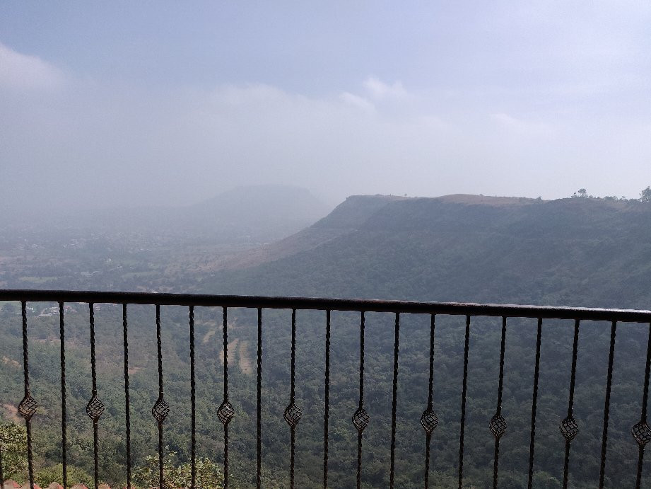 Nivant Hill Resort主图