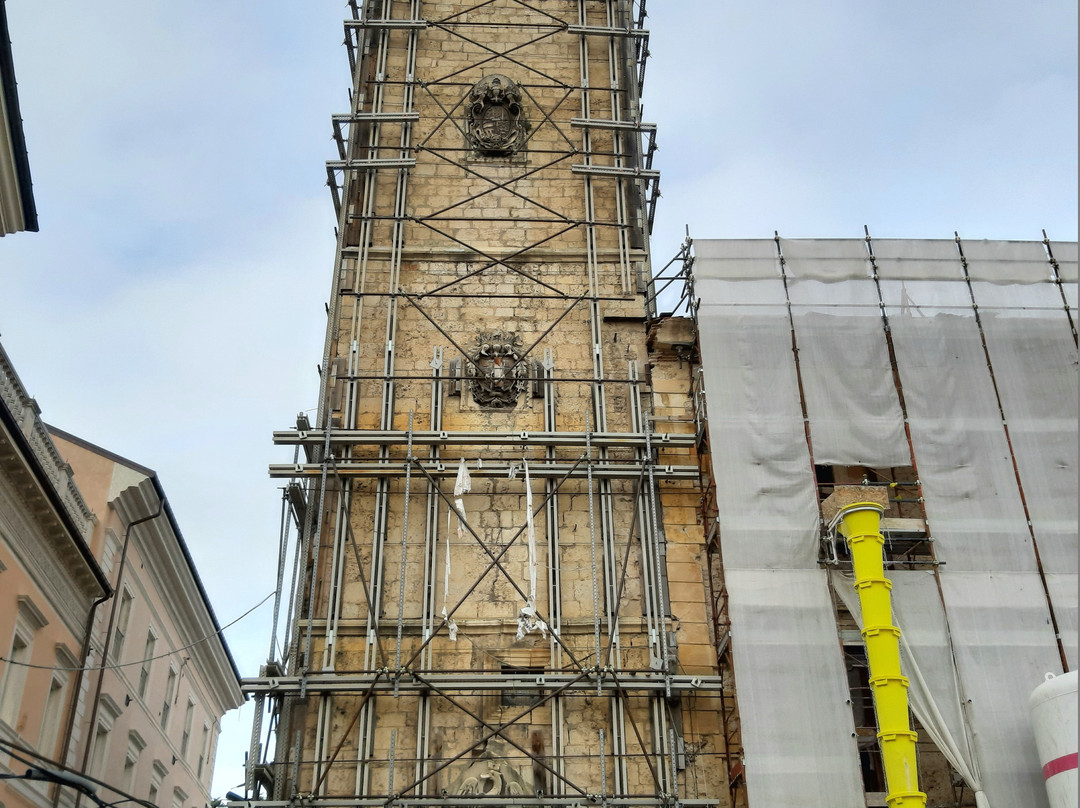 Torre Civica-拉奎拉必去景点