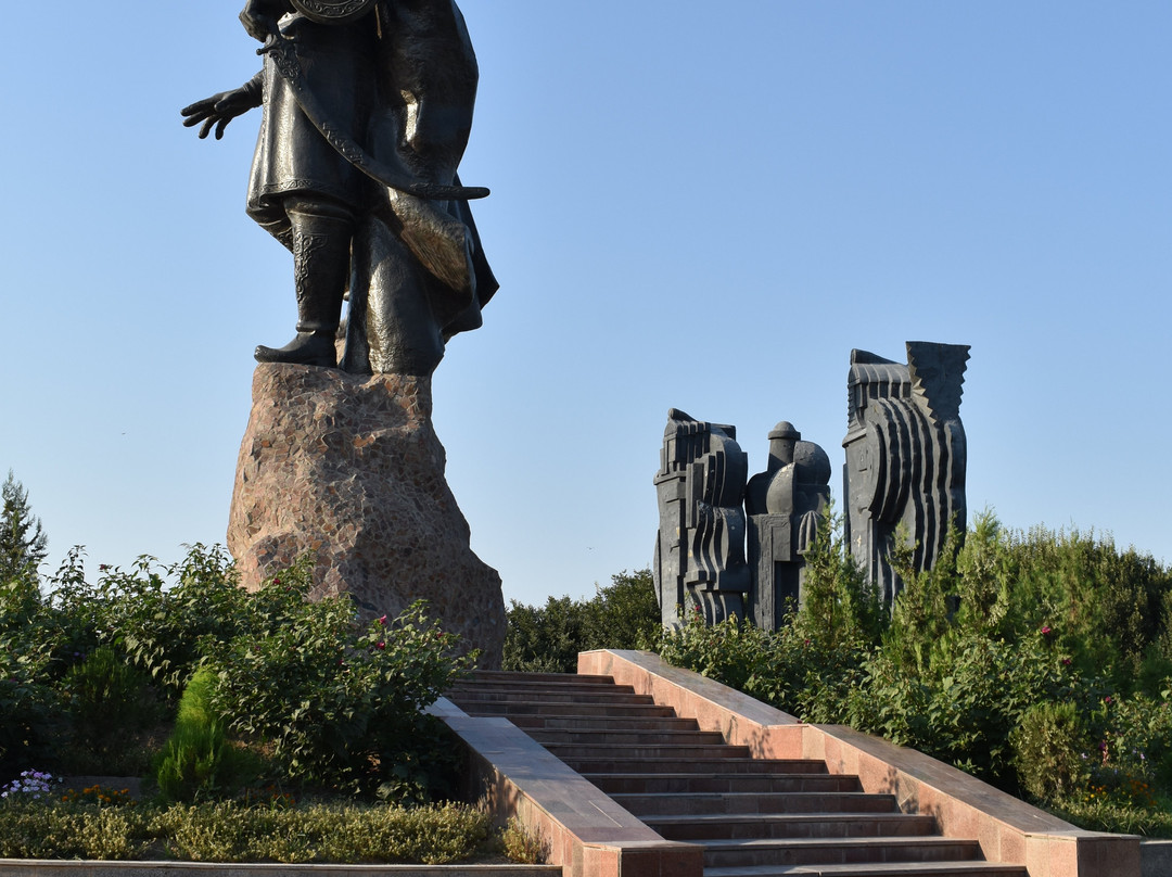 Monument to Jalal ad-Din Mingburnu-Urgench必去景点