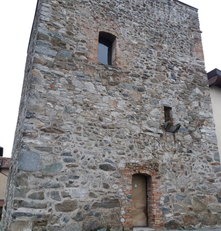 Torre di Camisasca景点图片