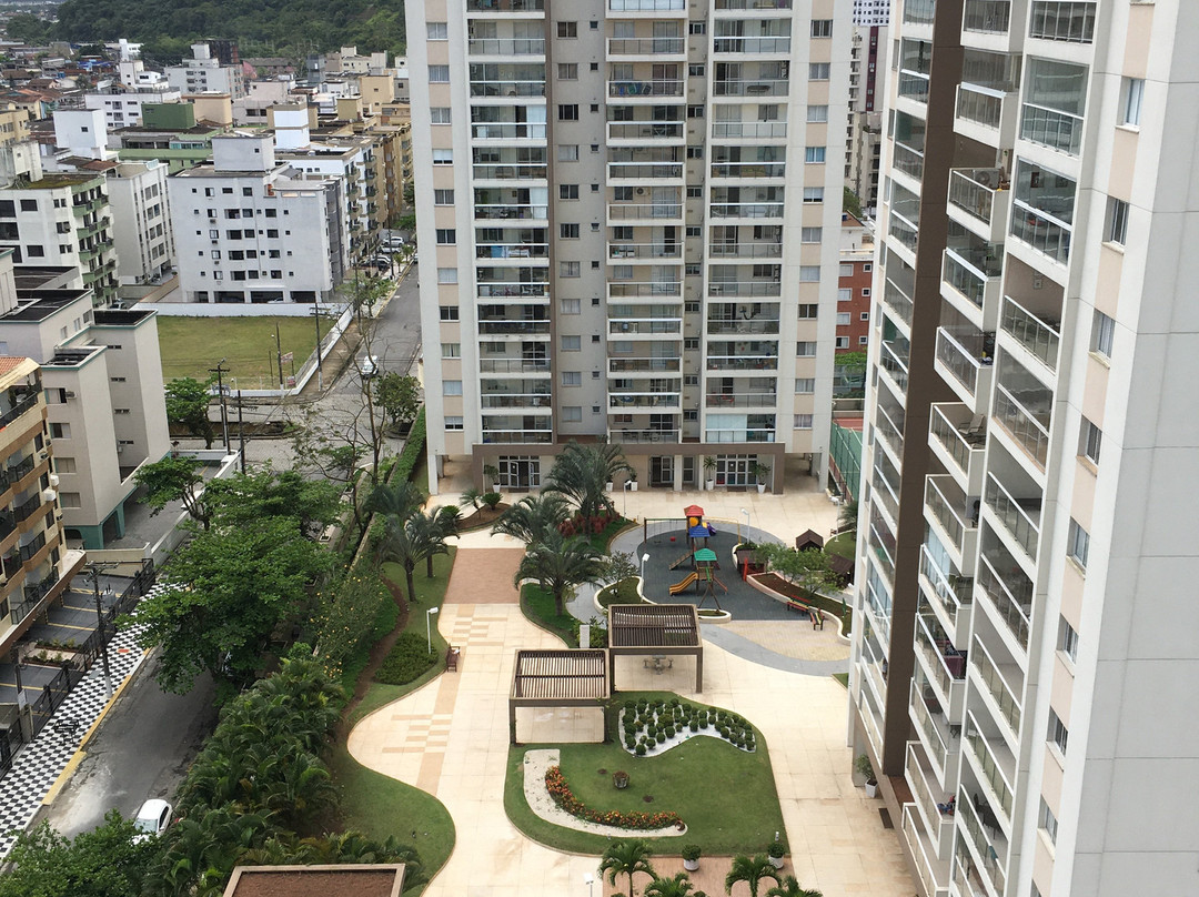 Praia das Astúrias-瓜鲁雅必去景点