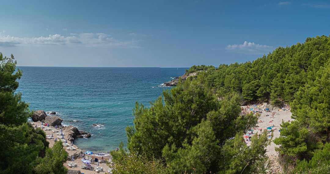 Strbina Beach-Sutomore必去景点