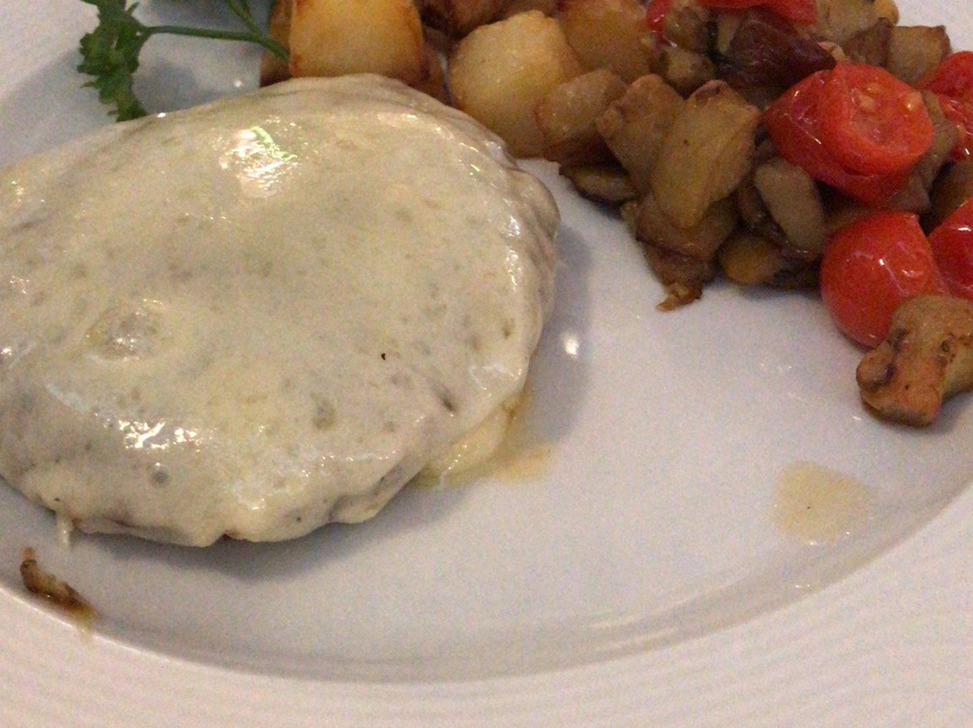 蕾佳娜欧尔嘉酒店主图