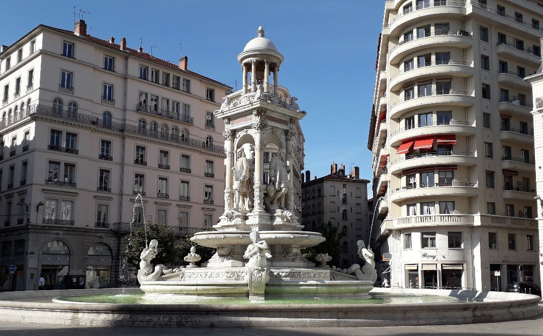 La Place des Jacobins景点图片