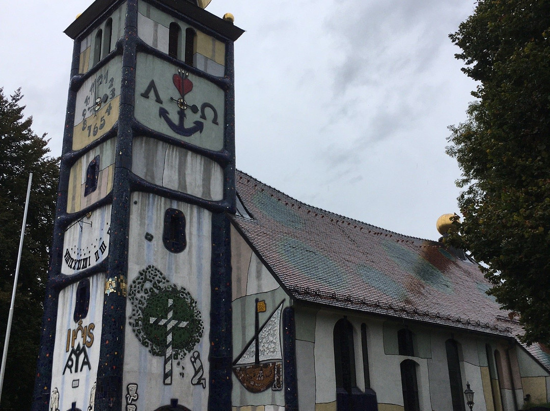 Hundertwasserkirche景点图片