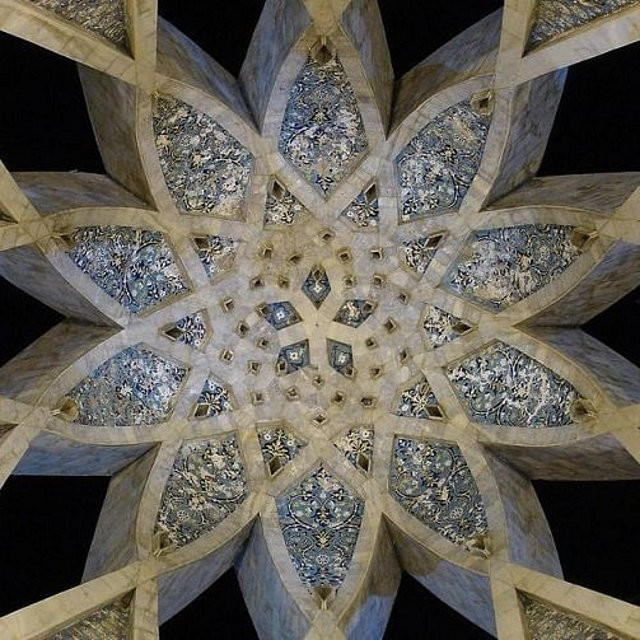 Mausoleum of Omar Khayyam景点图片