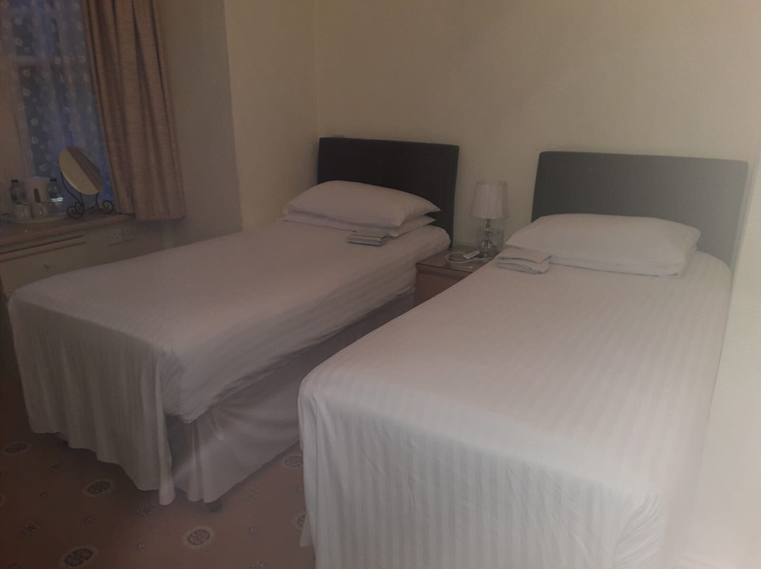 Churchills Hotel主图