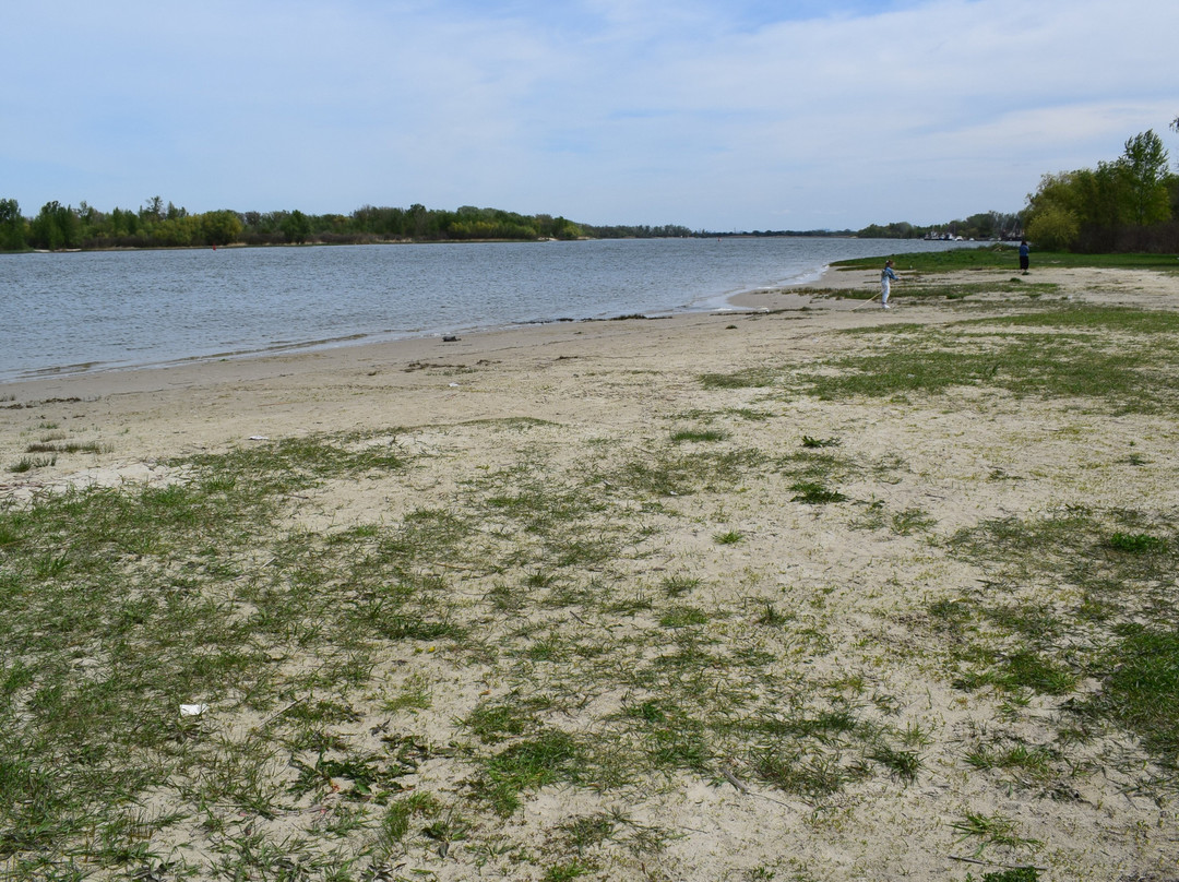 The central city beach of the city of Azov景点图片
