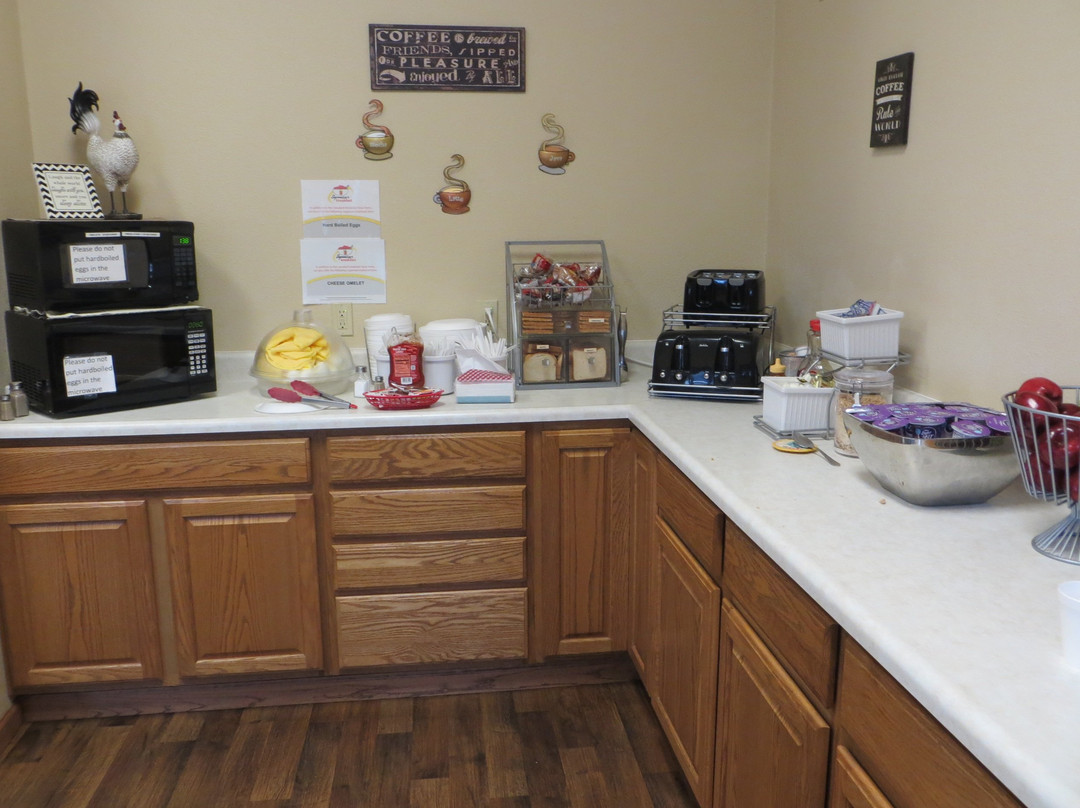 Super 8 by Wyndham Wall主图