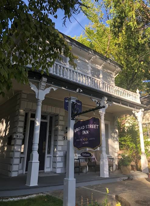 布洛德大街旅馆主图