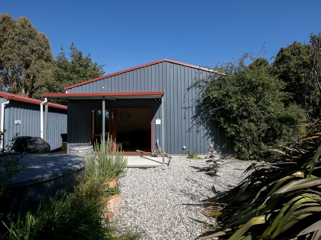 The Shed Guesthouse主图