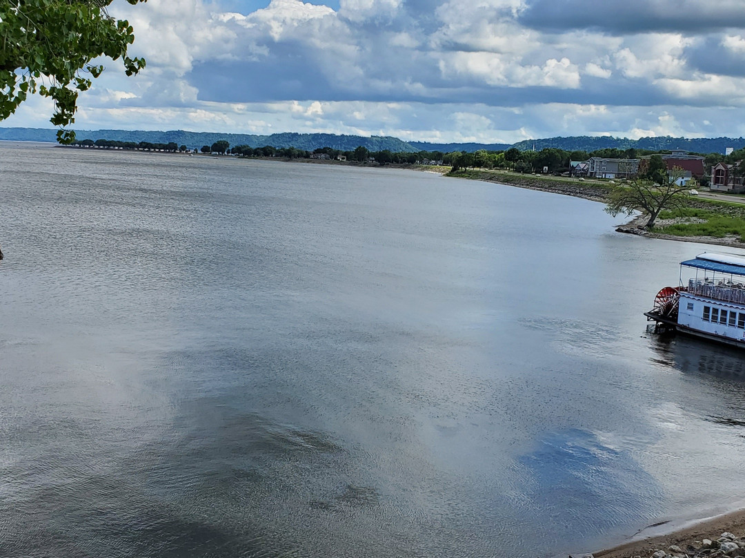 Pearl of the Lake Paddleboat-Lake City必去景点