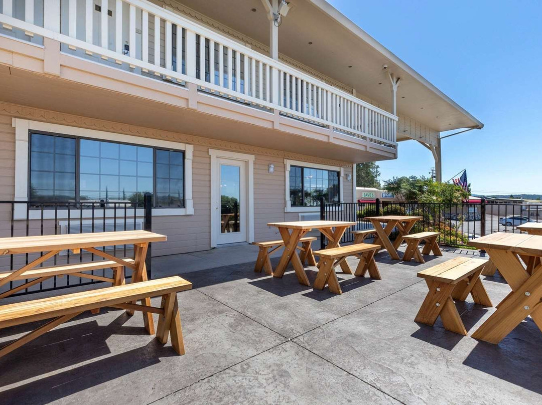 Travelodge by Wyndham Angels Camp CA主图