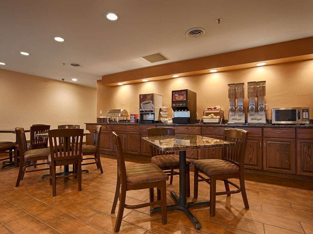 Best Western Fort Wayne Inn & Suites North主图