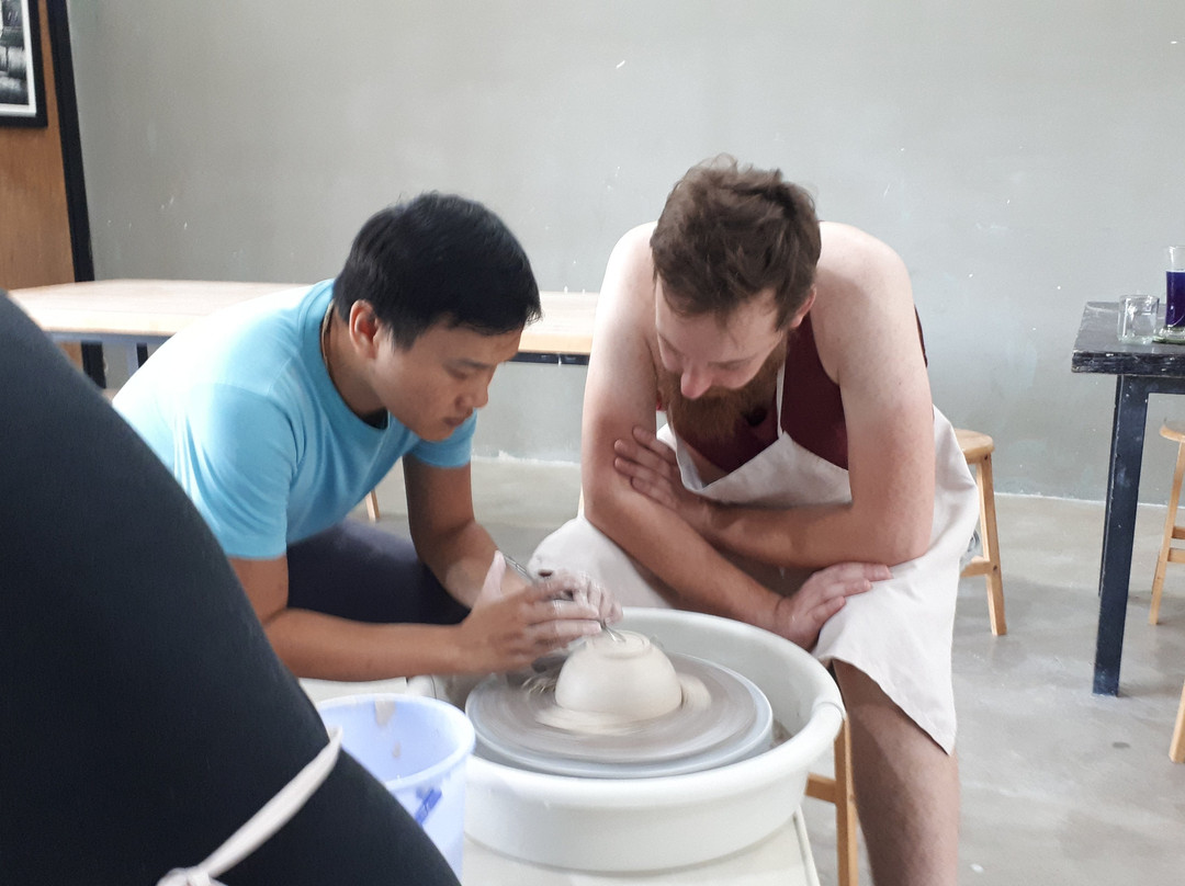 Spin and Gogh Art and Pottery Studio景点图片