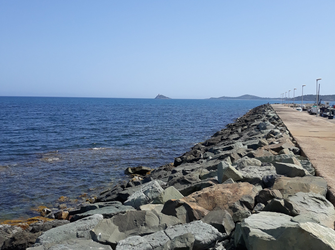 Spiaggia Di Porto Columbu-Porto Columbu必去景点