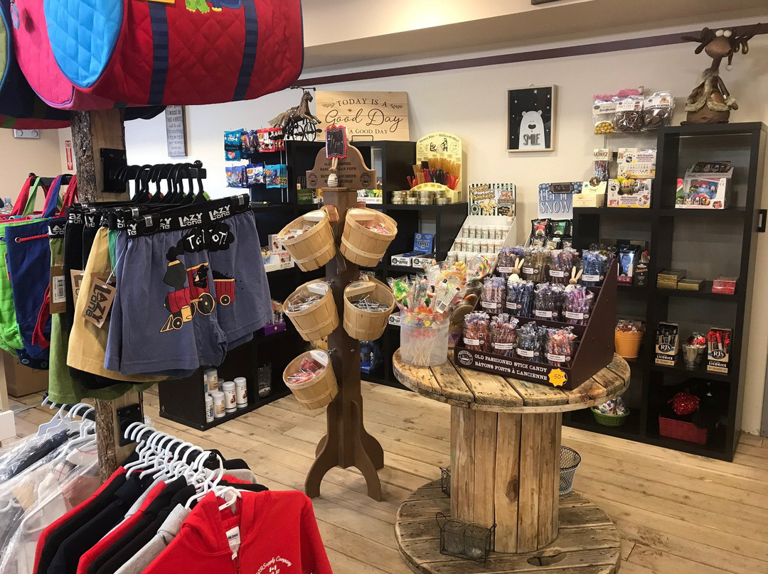 Wrangling River Supply-Inuvik必去景点