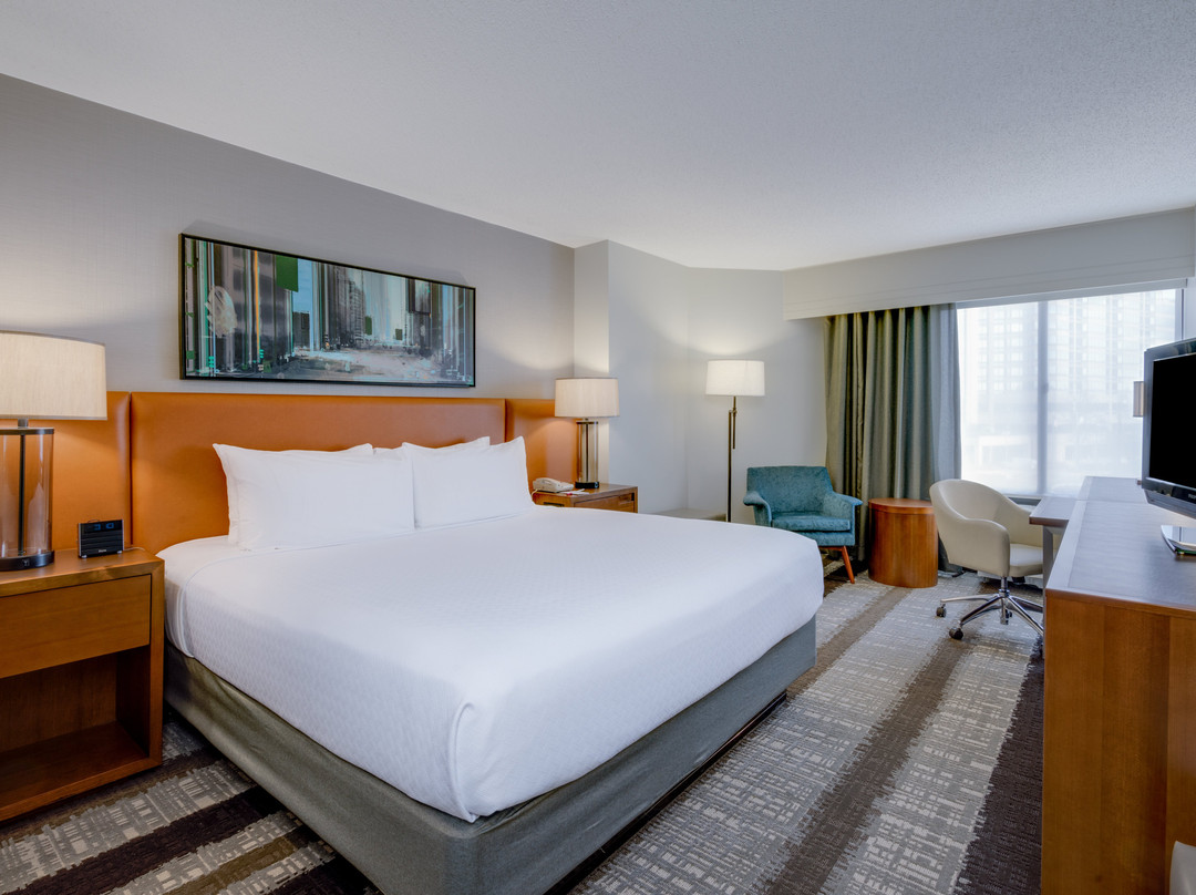 杜勒斯机场皇冠广场酒店主图