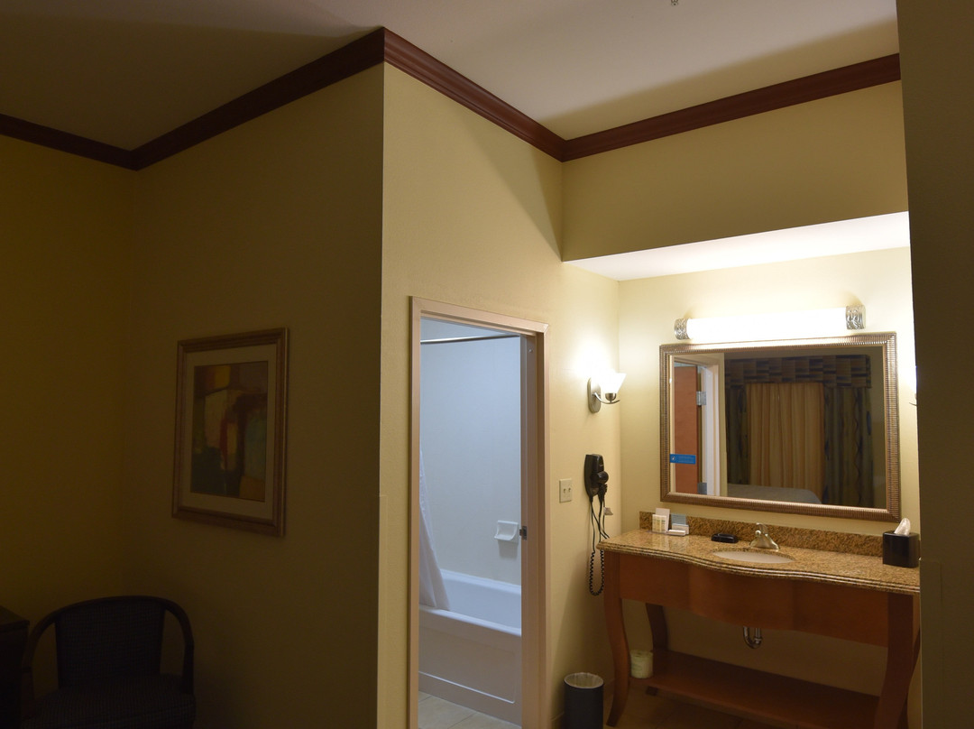 爱丽丝希尔顿恒庭酒店主图