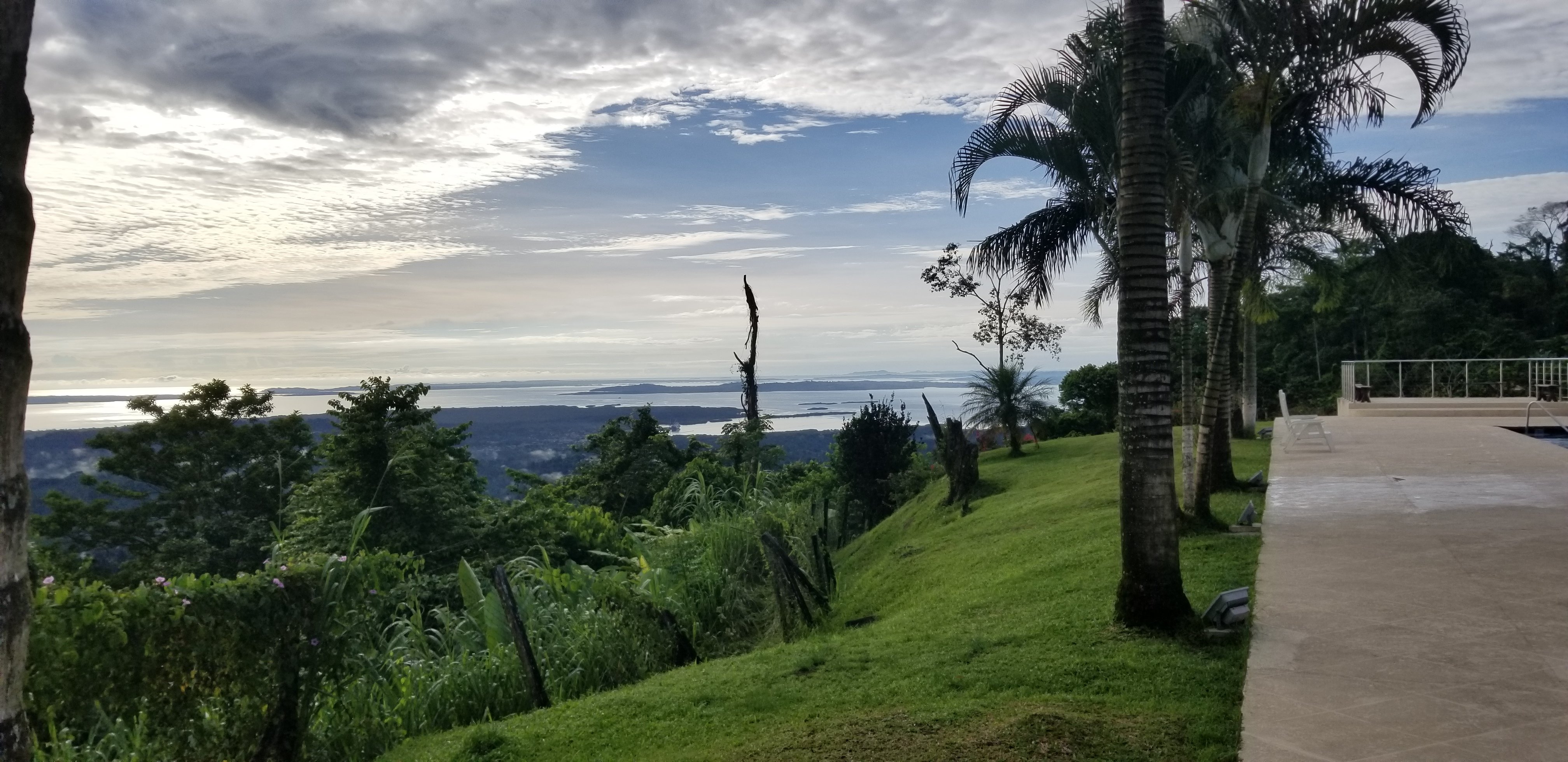 Bocas Ridge Hotel & Residences-泳池