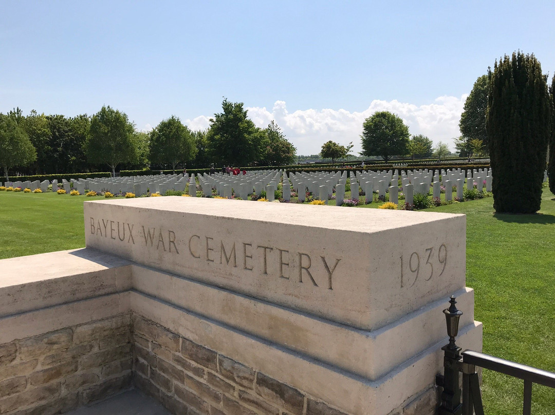 Bayeux War Cemetery景点图片