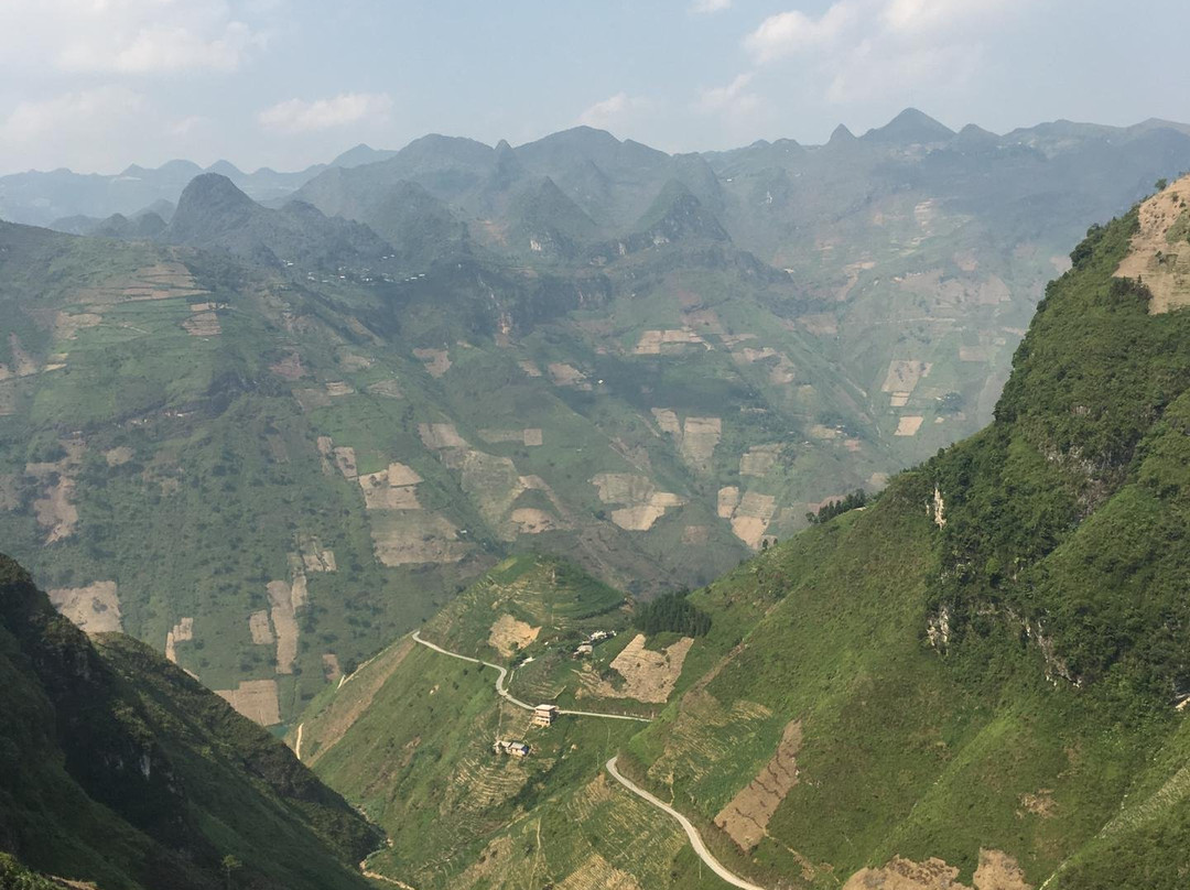 Bee's Ha Giang Tours景点图片