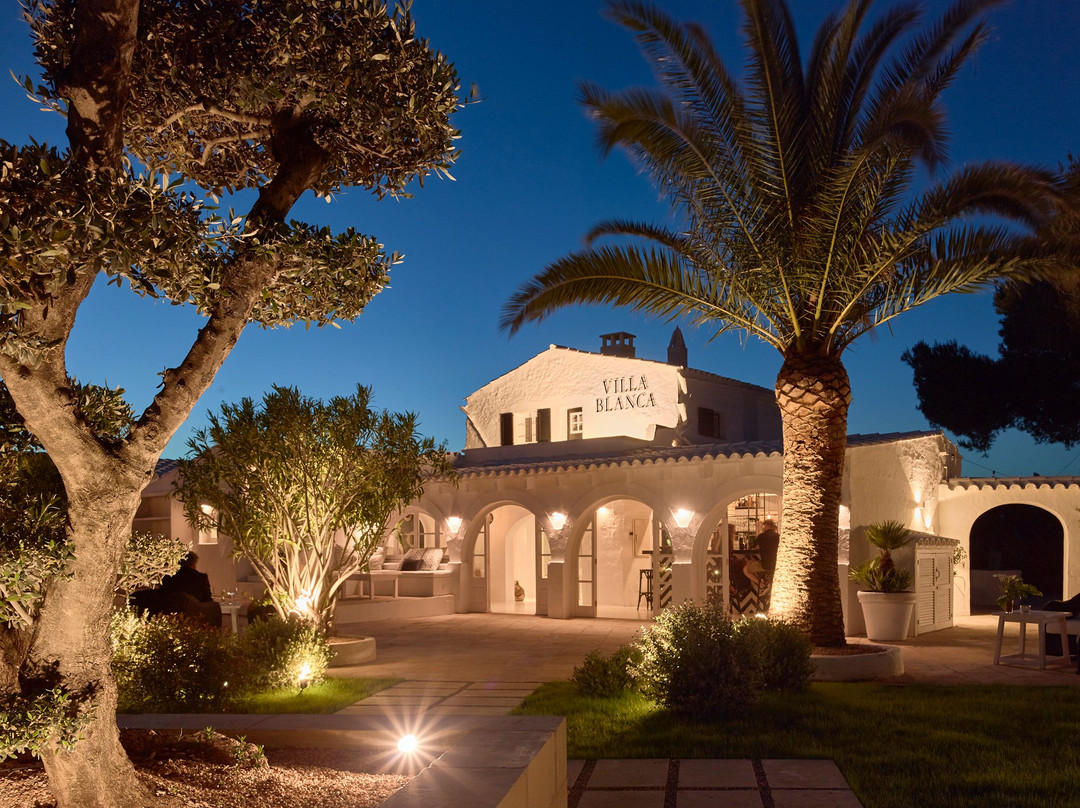 Sant Lluis餐馆和美食-Villa Blanca