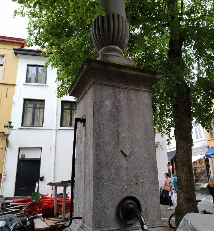 Sint-Amandsstraat Hand Pump-布鲁日必去景点