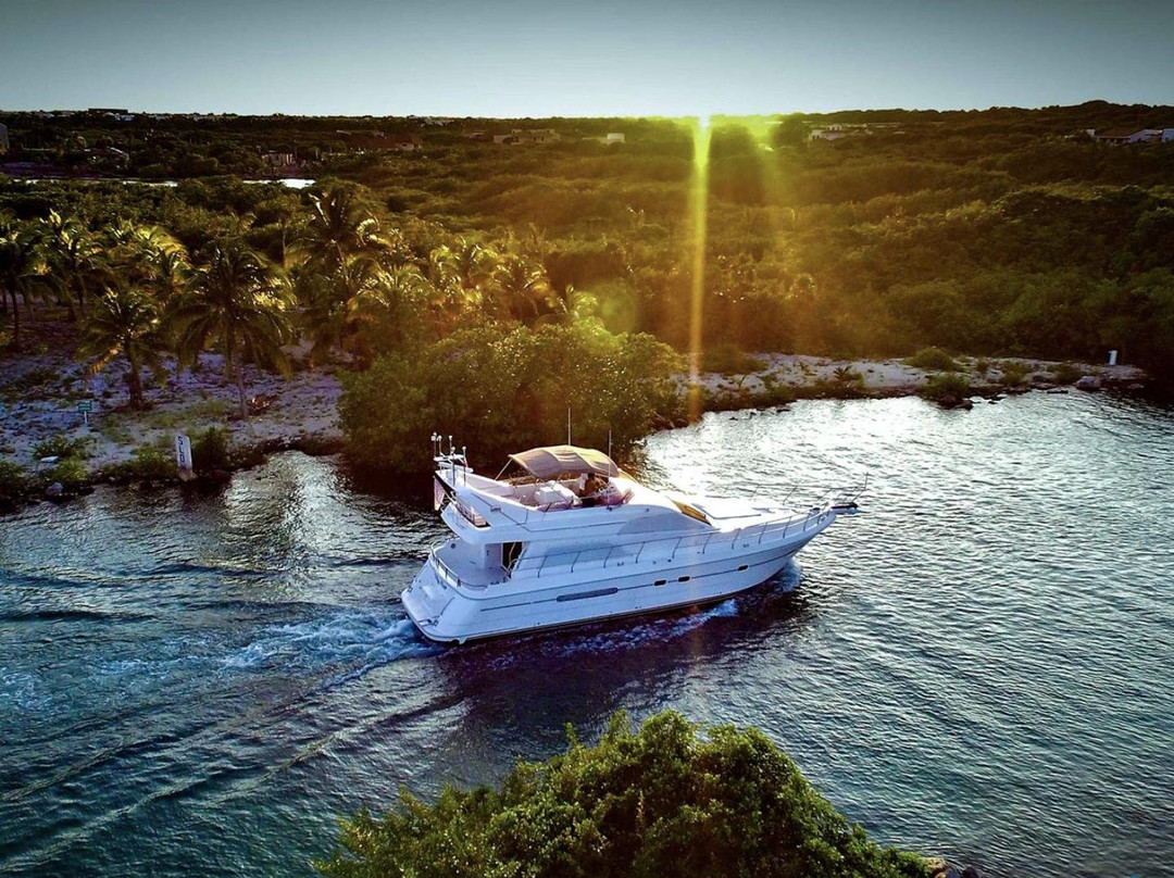 Get Your Yacht-阿范特拉斯港必去景点