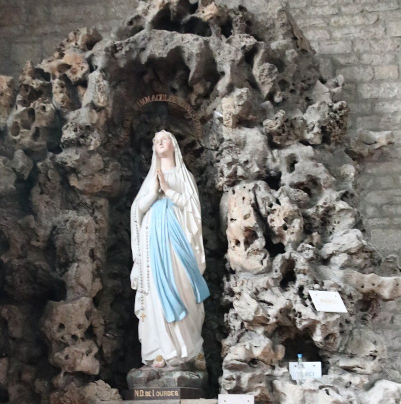 Eglise Saint Nicolas-博讷必去景点