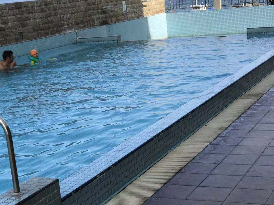 仙本那海丰大酒店主图