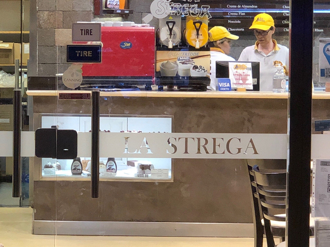 Esteban Echeverria餐馆和美食-La Strega