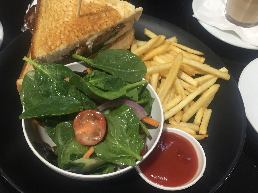 Blackstone Bar and Lounge-冲浪者天堂必去景点