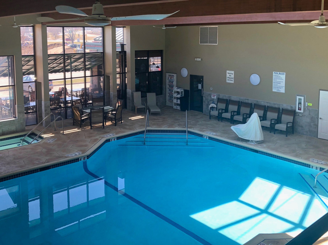 Express Suites Riverport- Conference and Event Center主图