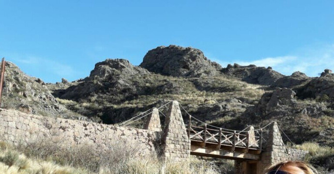 Camino de los Puentes Colgantes-Mina Clavero必去景点