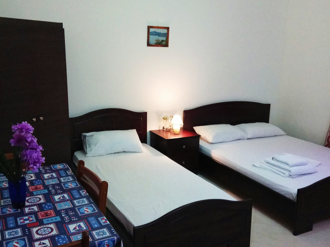 Adrian Agustin Rooms主图