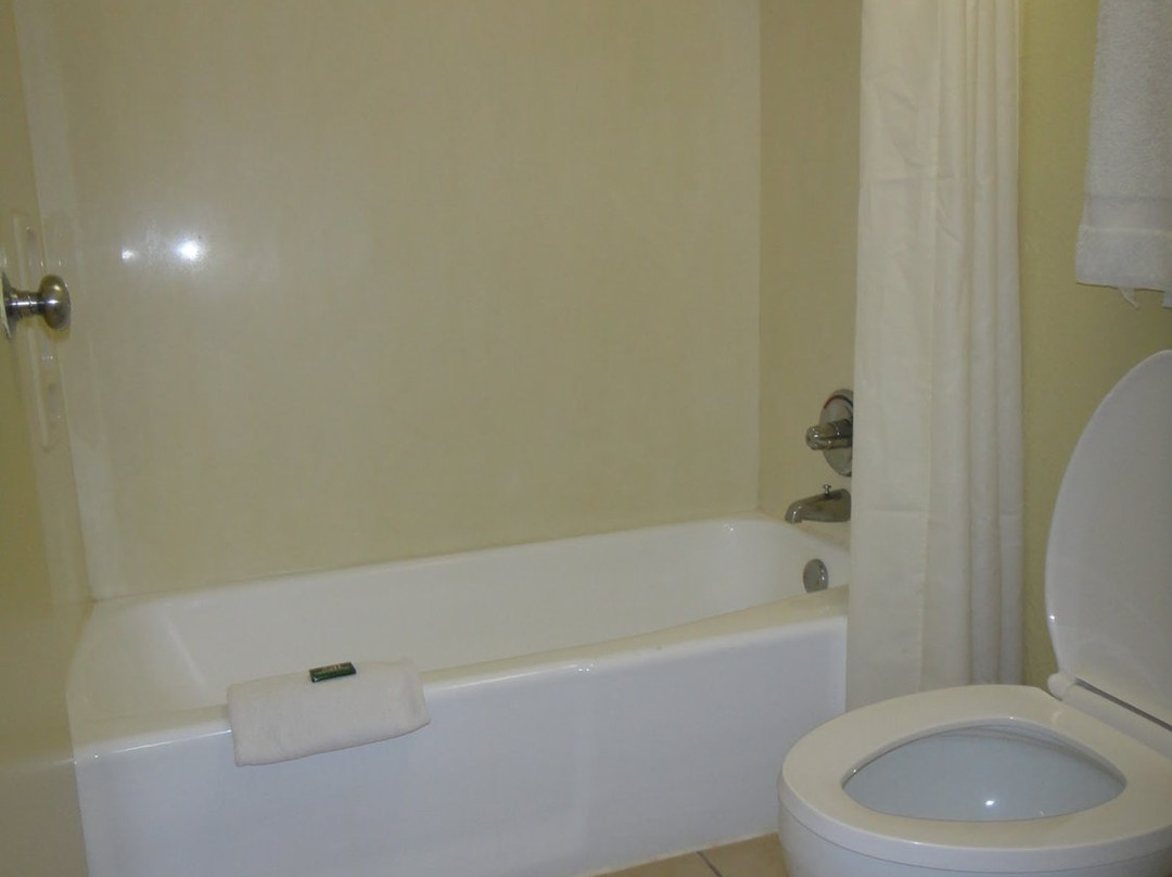 Red River Inn Alexandria主图