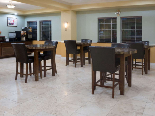 Super 8 by Wyndham Rosenberg TX主图