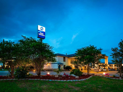 乔治西行政贝斯特韦斯特酒店主图