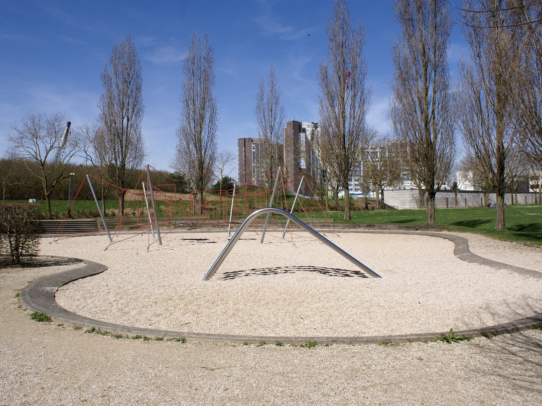 Parc des Hautes-Bruyères景点图片