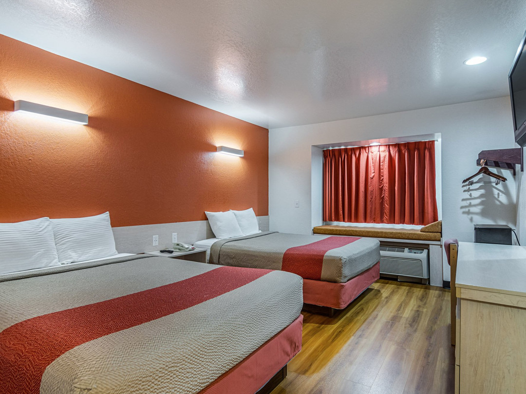 Alderson酒店住宿-Motel 6 Mcalester, OK