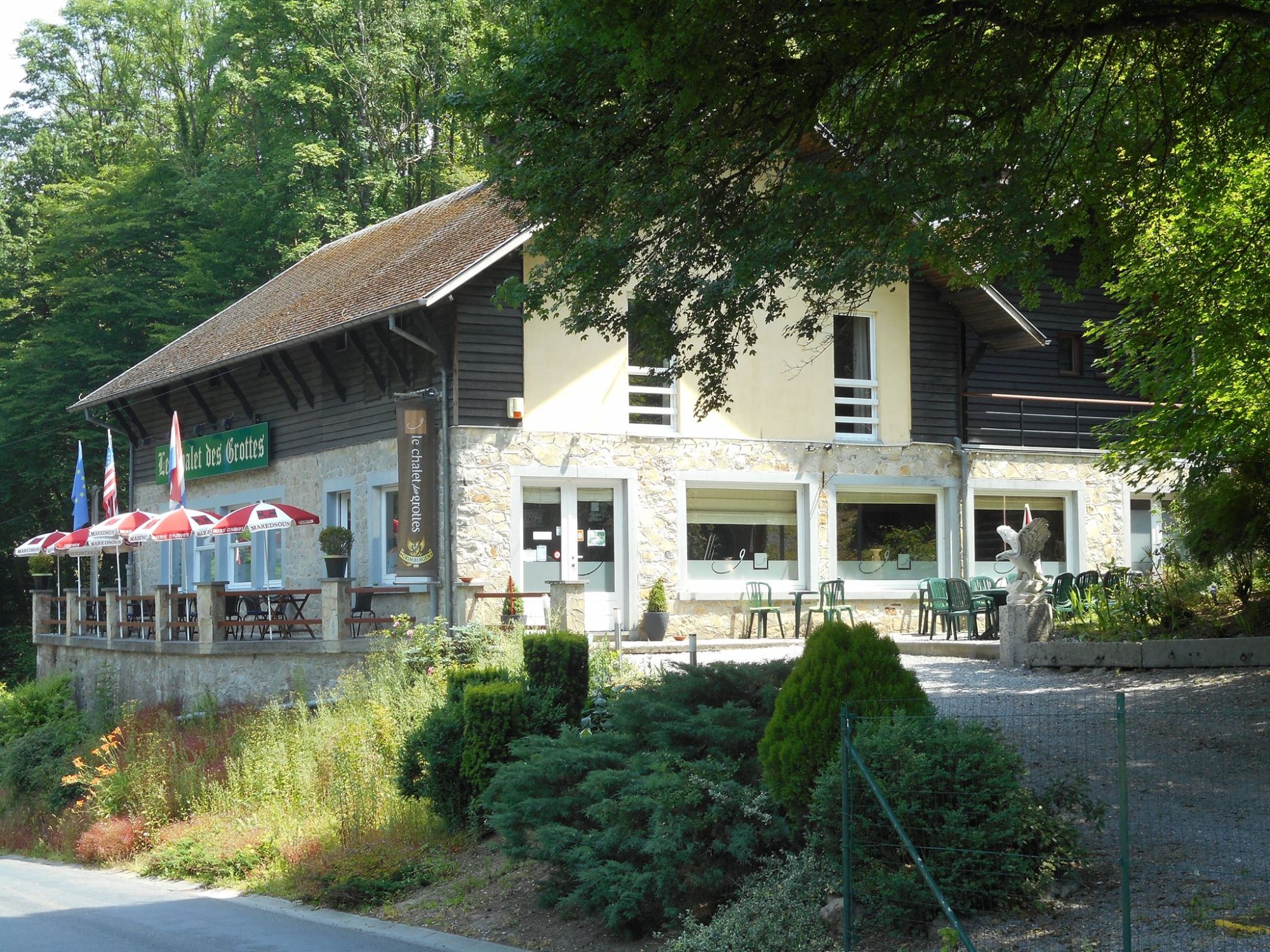 Le Chalet Des Grottes-官方